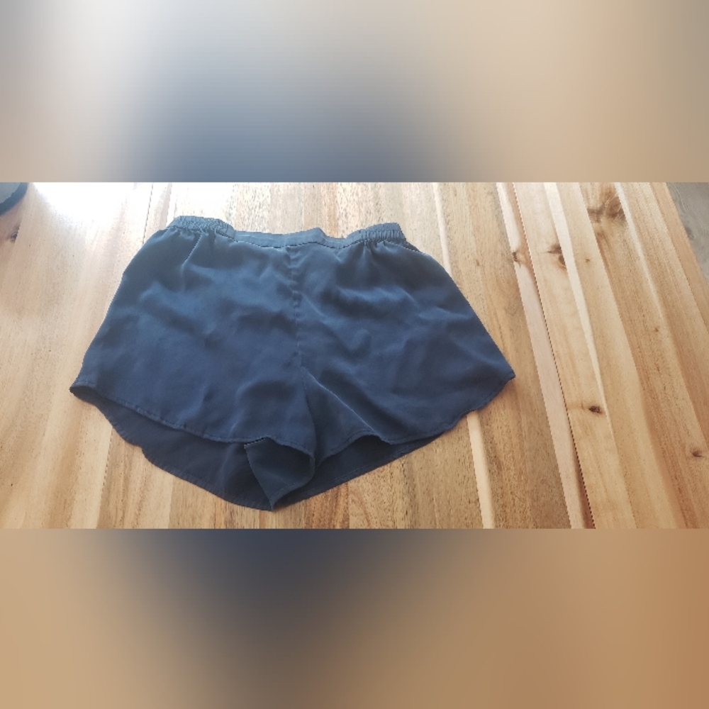 Lunya Size Small Good In Bed Silk Shorts
